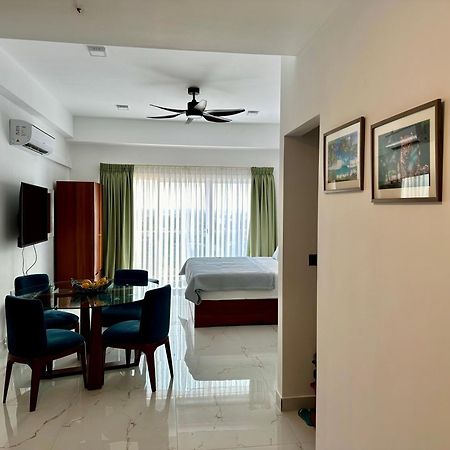 Ocean Breeze Hotel Residencies Britlanka Apartments Negombo Exterior foto