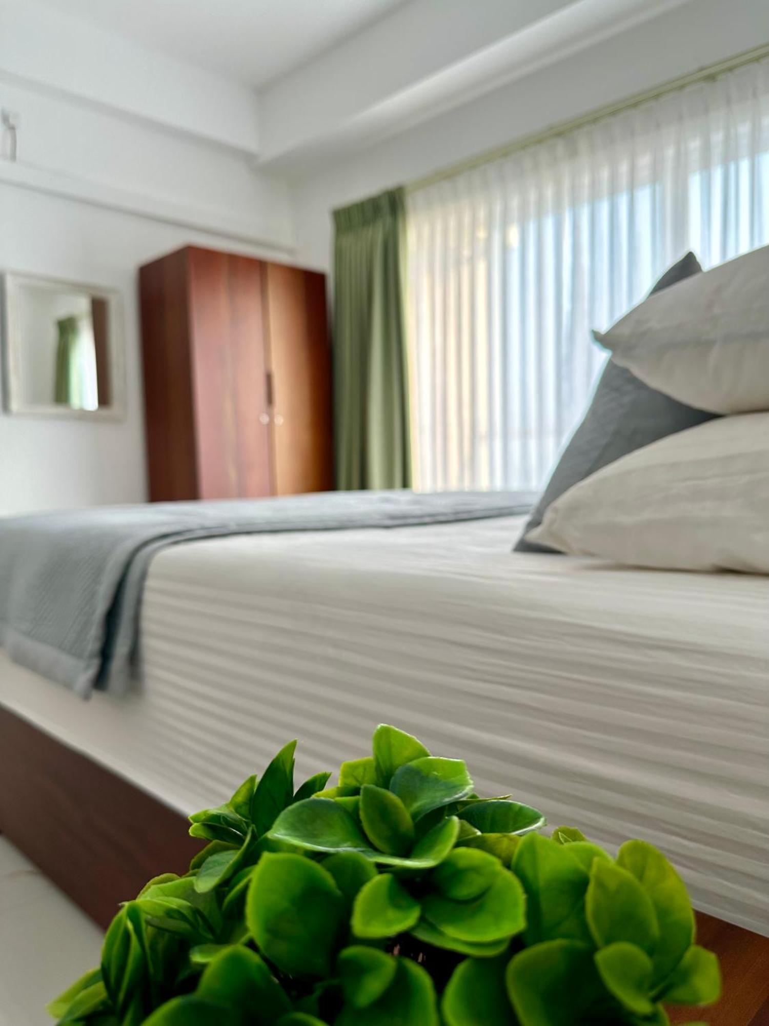 Ocean Breeze Hotel Residencies Britlanka Apartments Negombo Exterior foto
