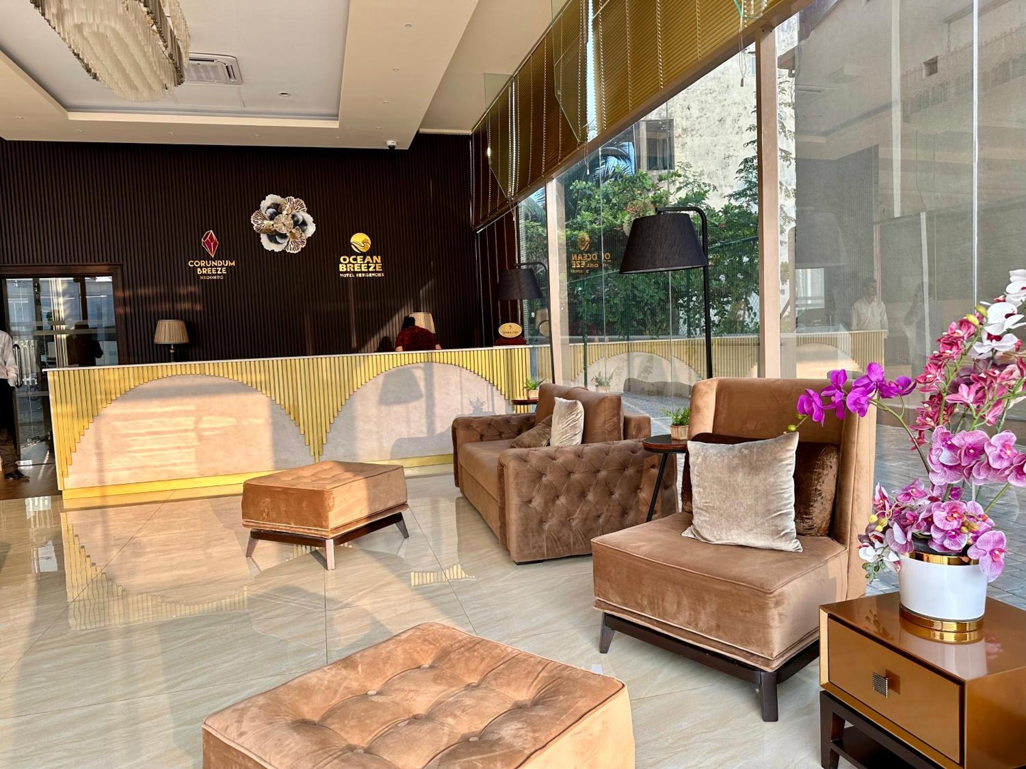 Ocean Breeze Hotel Residencies Britlanka Apartments Negombo Exterior foto